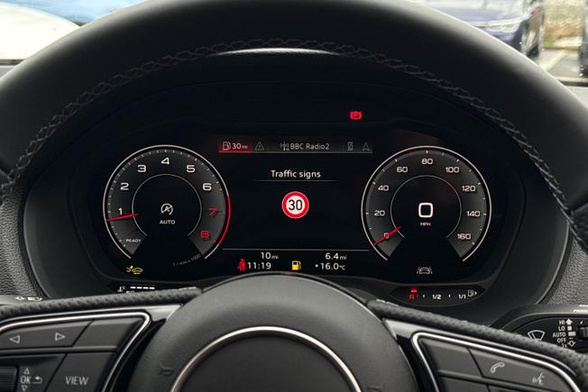 AUDI Q2 Photo 15