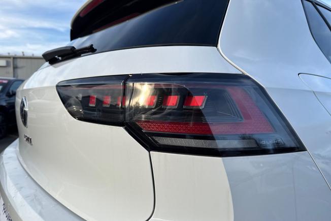 Volkswagen Golf Photo 18