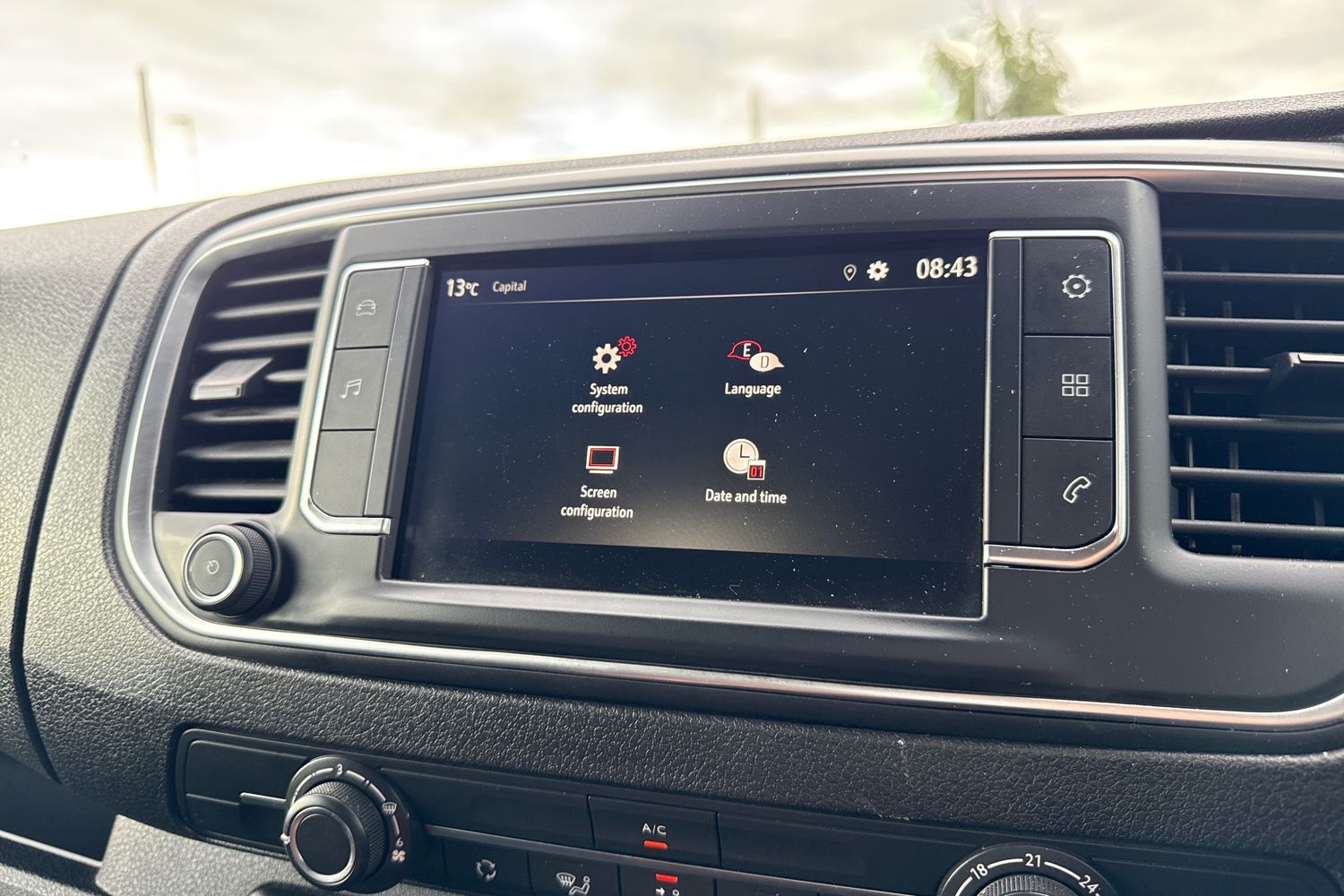 Vauxhall VIVARO Photo 35