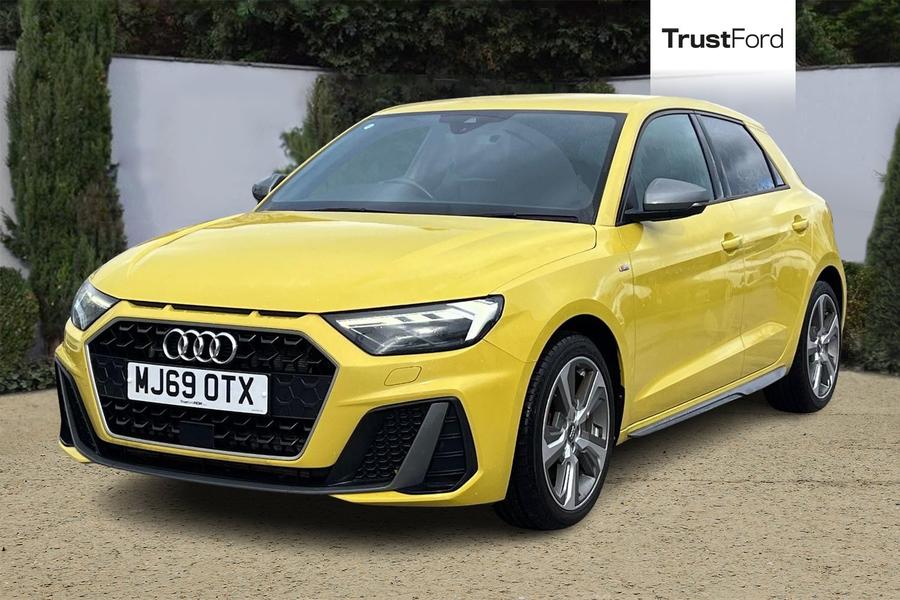 Audi A1 Photo autoimg-09d117d8fe9c8a66761ad4d7764849756f9d39d8.jpg