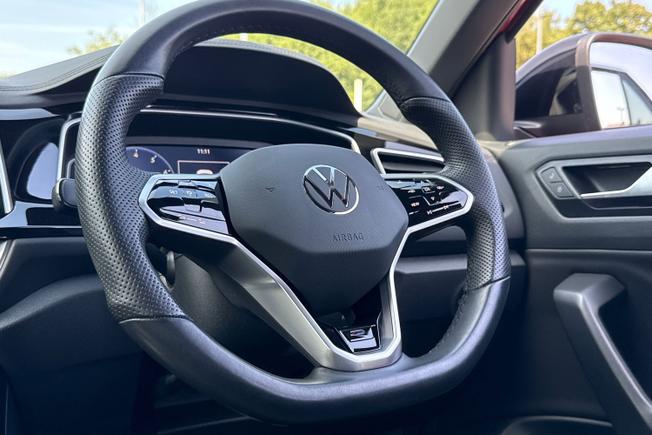 VOLKSWAGEN T-Roc Photo 26