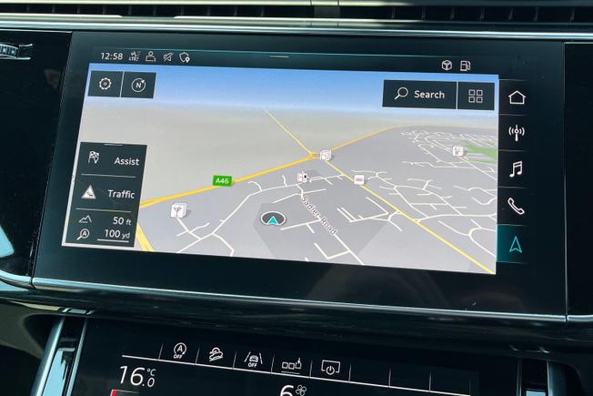 AUDI Q8 Photo 14