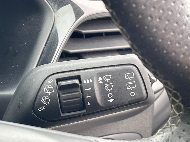FORD Fiesta Photo 33