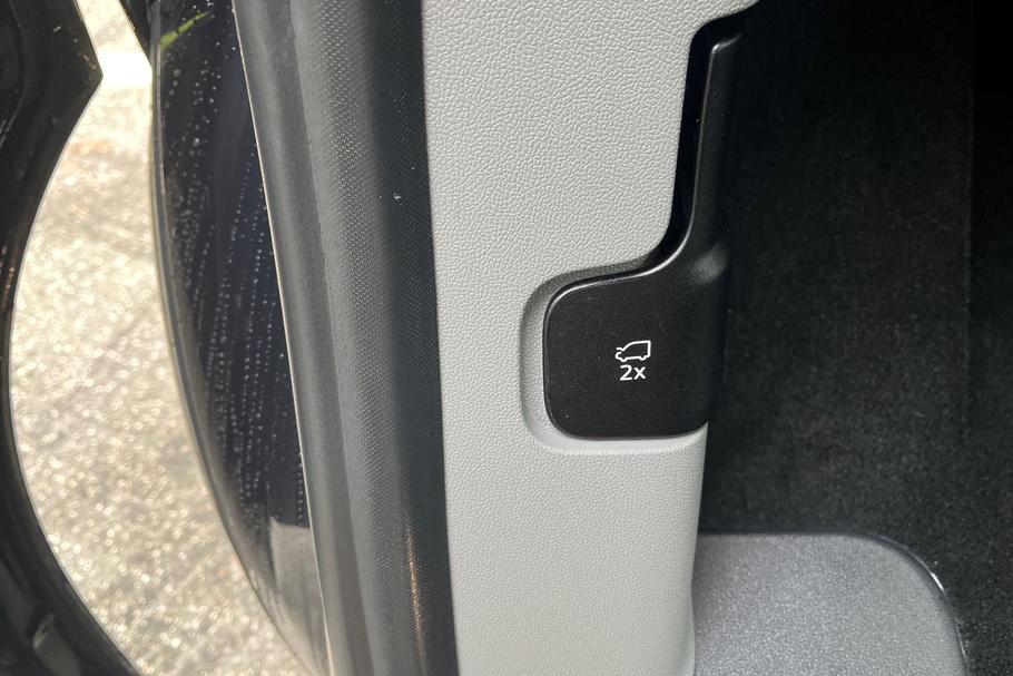 Used Ford E-TOURNEO CUSTOM 18