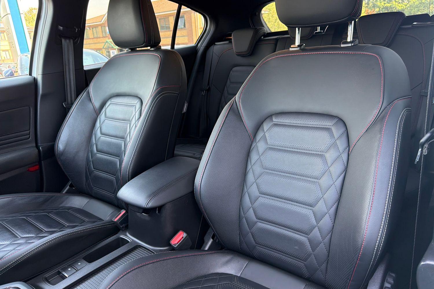 Ford FOCUS Photo 18
