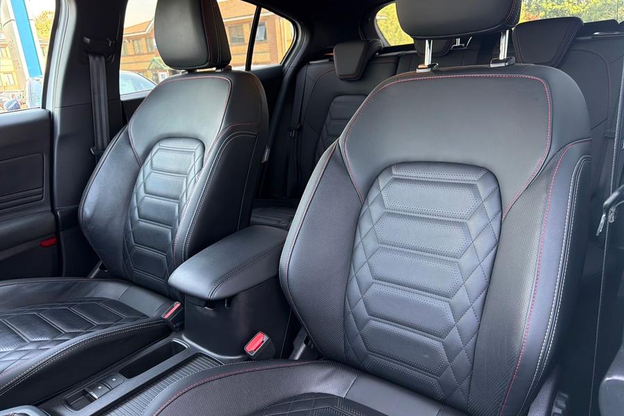 Ford FOCUS Photo autoimg-09d5c7d9402ecd6210788b3f1f787a4d50bef36e.jpg