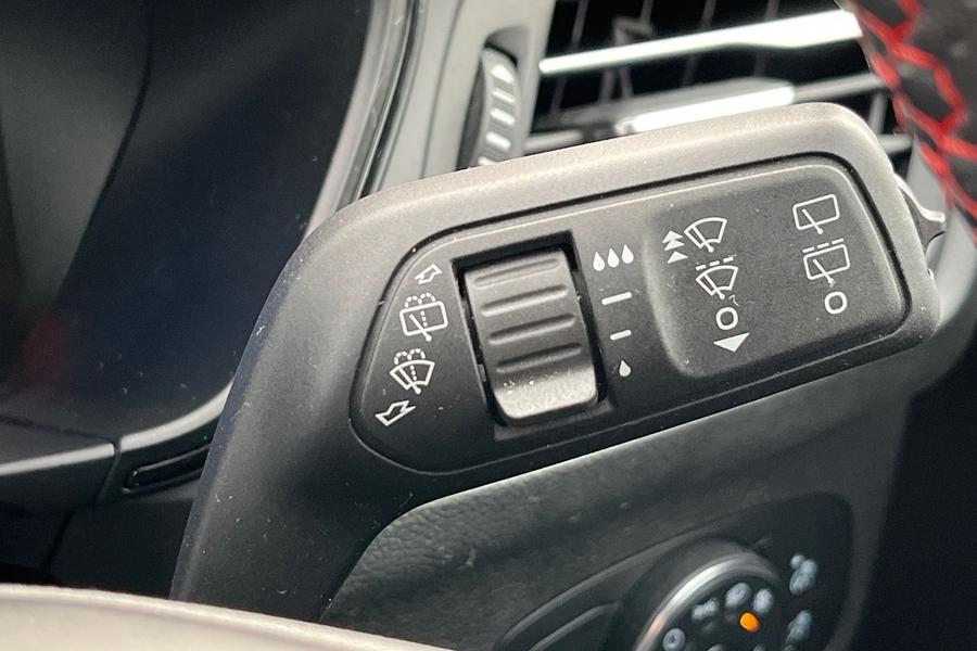 Ford FOCUS Photo autoimg-09d6ec15162189043a1989603cbd595f70c1442a.jpg