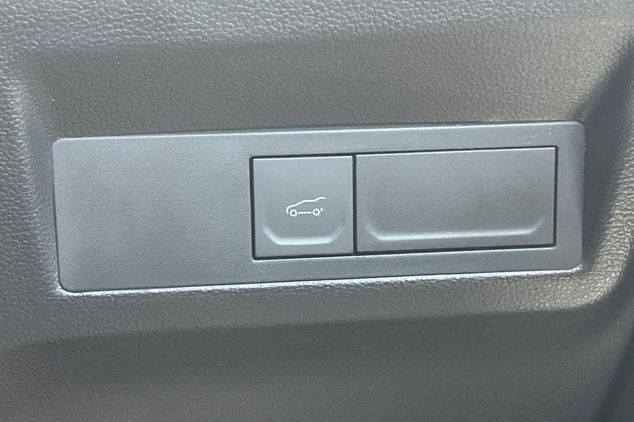 Renault SYMBIOZ Photo autoimg-09d7b599f2917ff879238df9e9667ac3e550e468.jpg