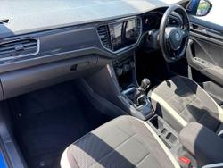 VOLKSWAGEN T-Roc Photo 2