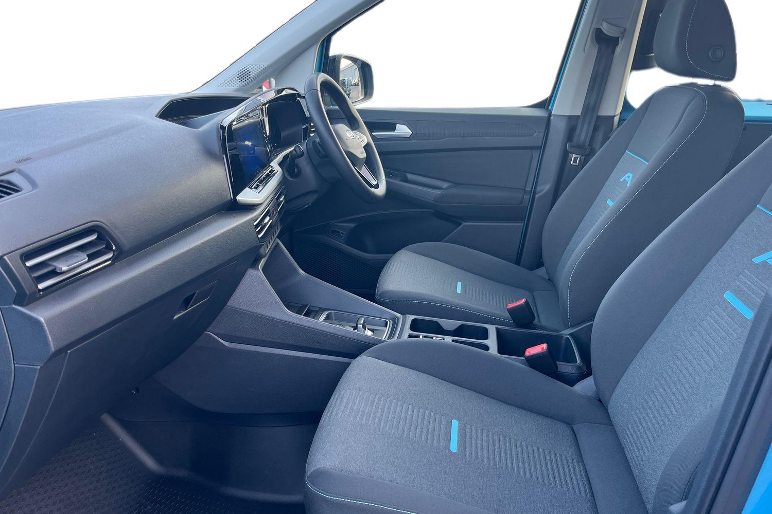 Ford TRANSIT CONNECT Photo 9