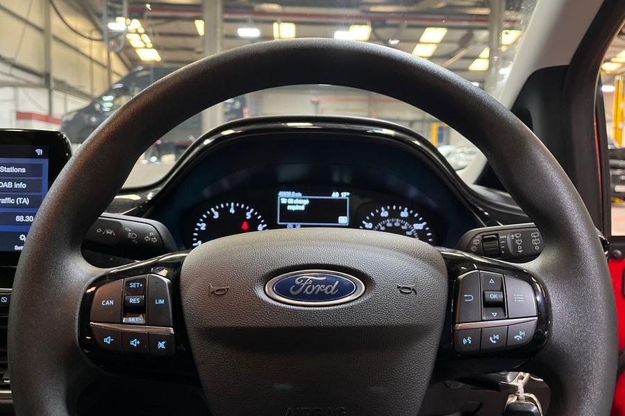 Ford FIESTA Photo autoimg-09e1afeacd74f5b3ab230becd96fc4d86f64e581.jpg