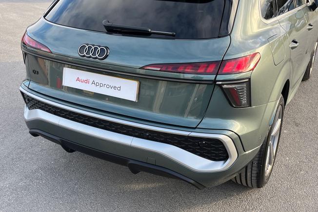AUDI Q3 Photo 18
