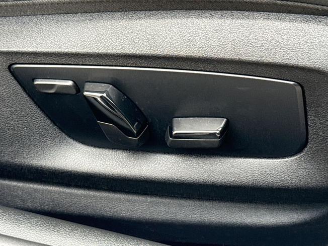 BMW 5 Series Photo 30