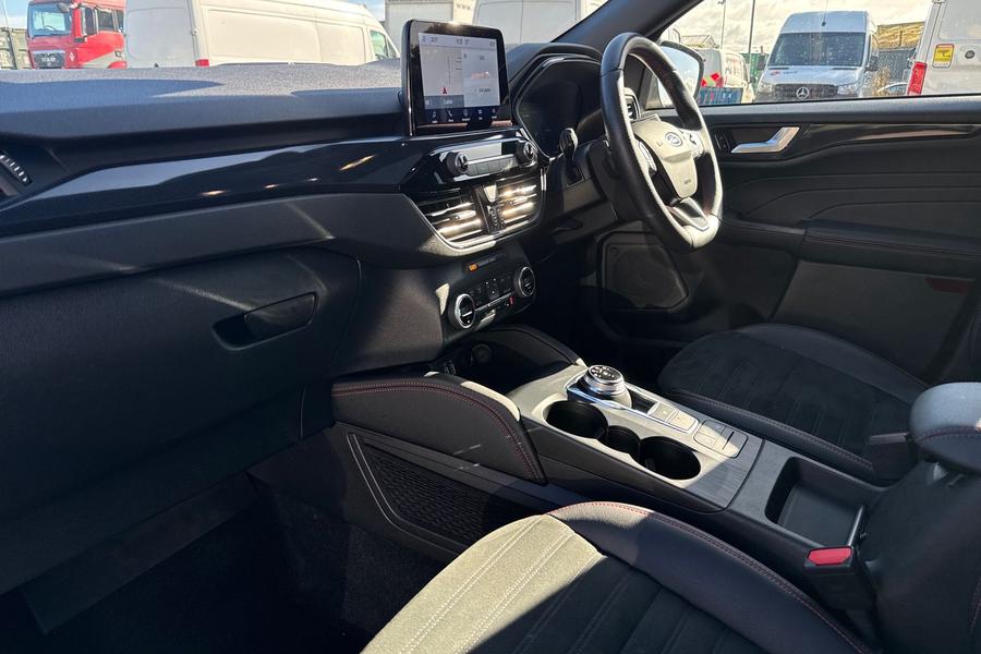 Ford KUGA Photo autoimg-09e860fd28a295bb506b4a830cf735c976efe5bd.jpg
