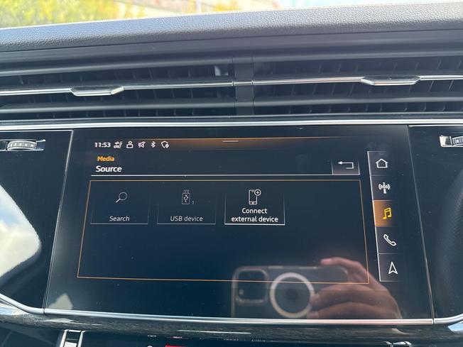 AUDI Q7 Photo 47