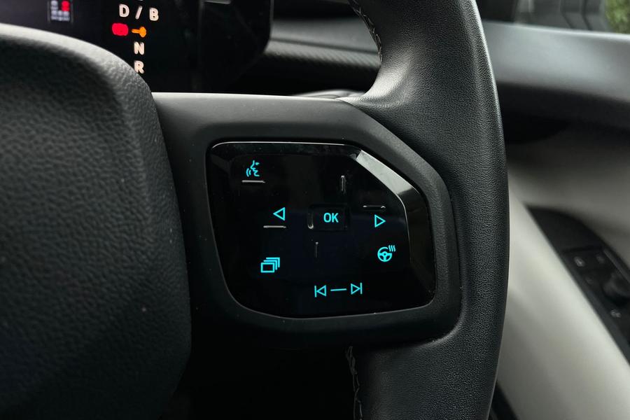 Ford Explorer Photo autoimg-09e9c37b03a2c04beadc7f6da81655bd5a045a74.jpg