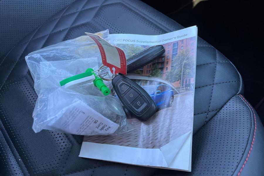 Ford FOCUS Photo autoimg-09eb95a2310f0ae27aedec3bc778ccebcee9123b.jpg