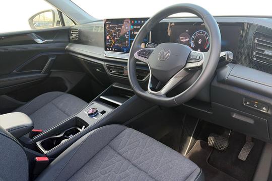 Volkswagen Tiguan Photo autoimg-09ebee36c215f539032a180d1bf15ecbe1d32a0d.jpg