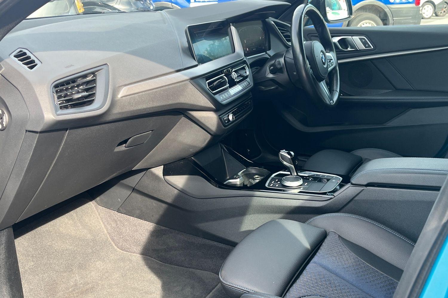 BMW 2 Series Gran Coupe Photo 17