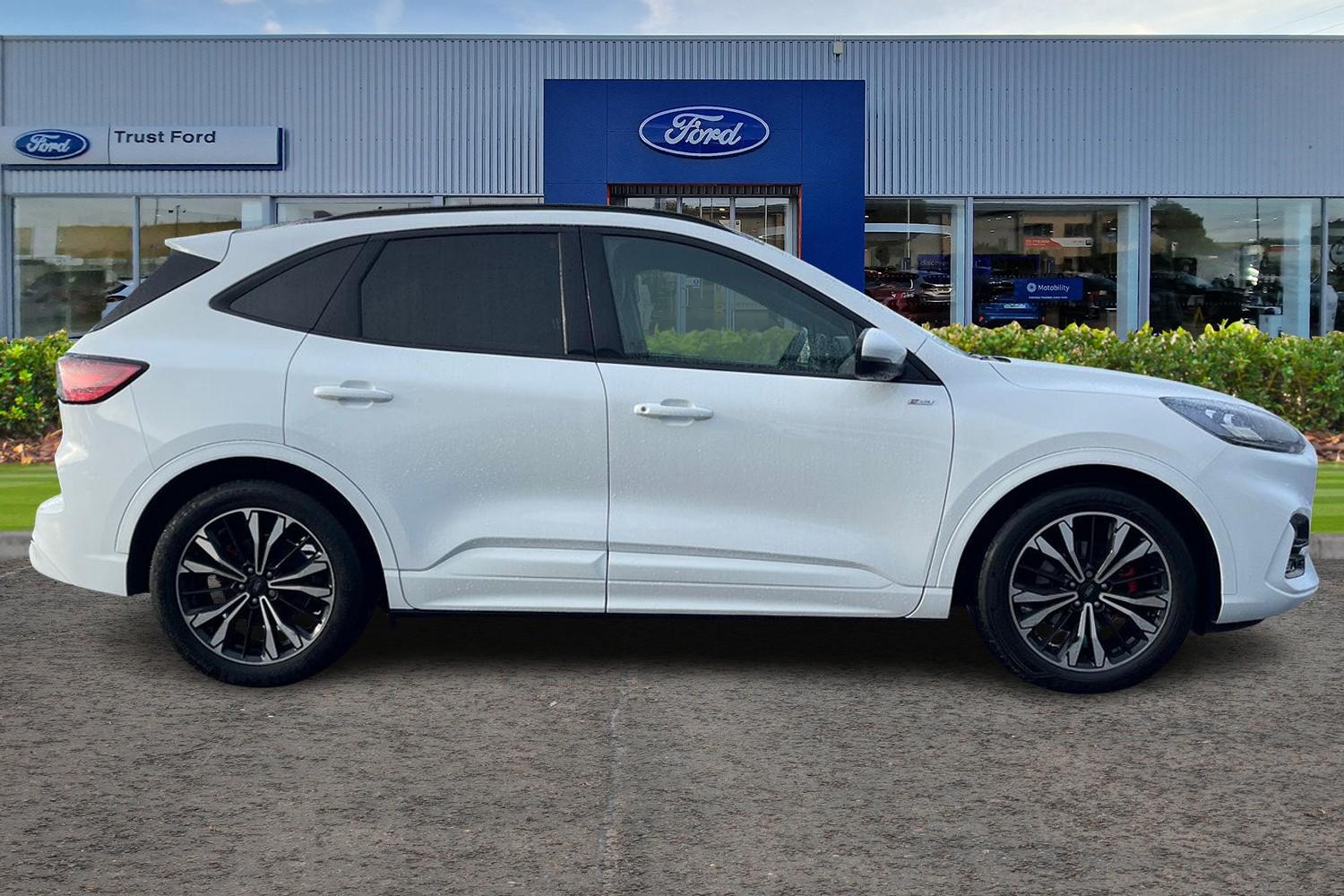 Ford KUGA Photo 2