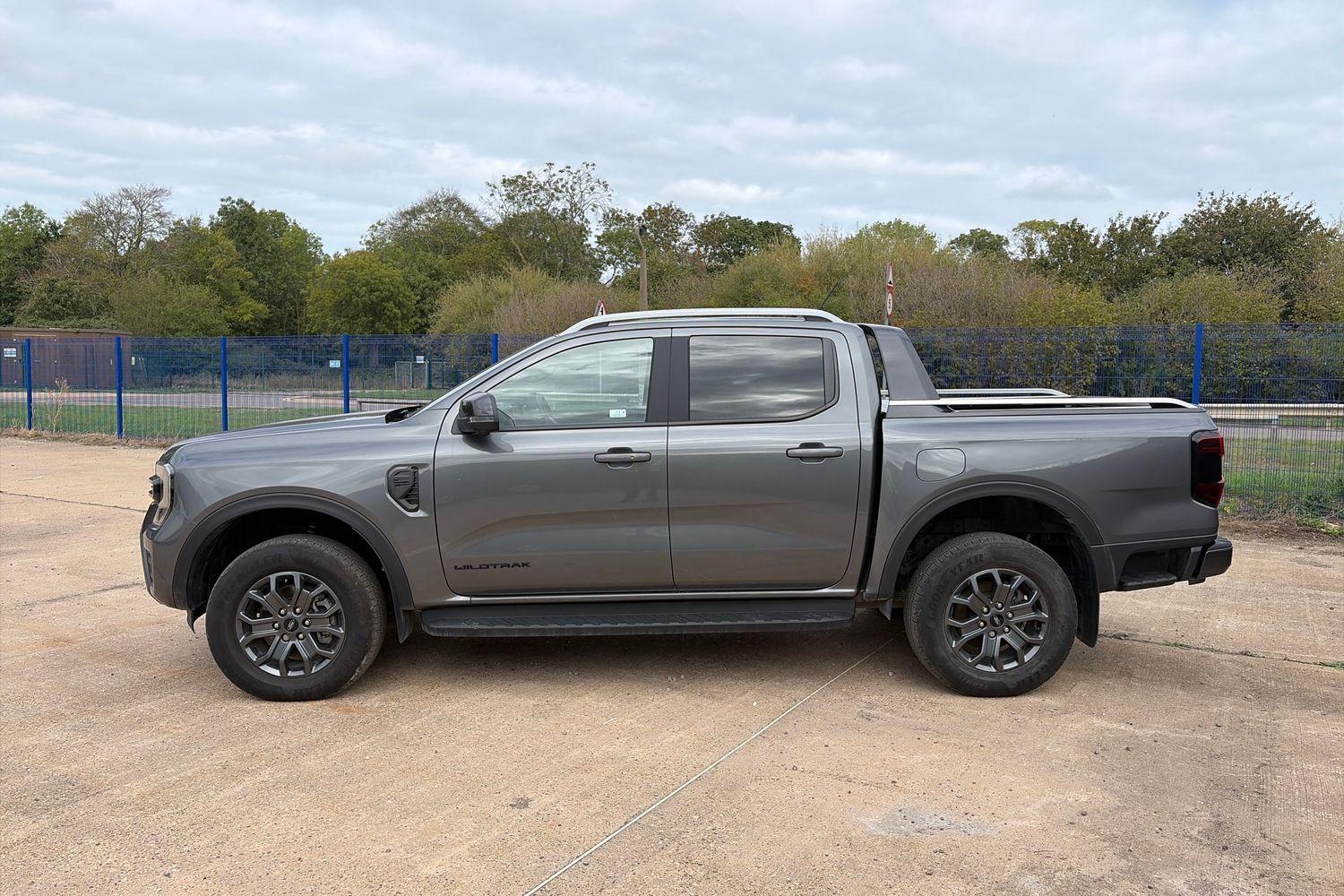 Ford RANGER Photo 22
