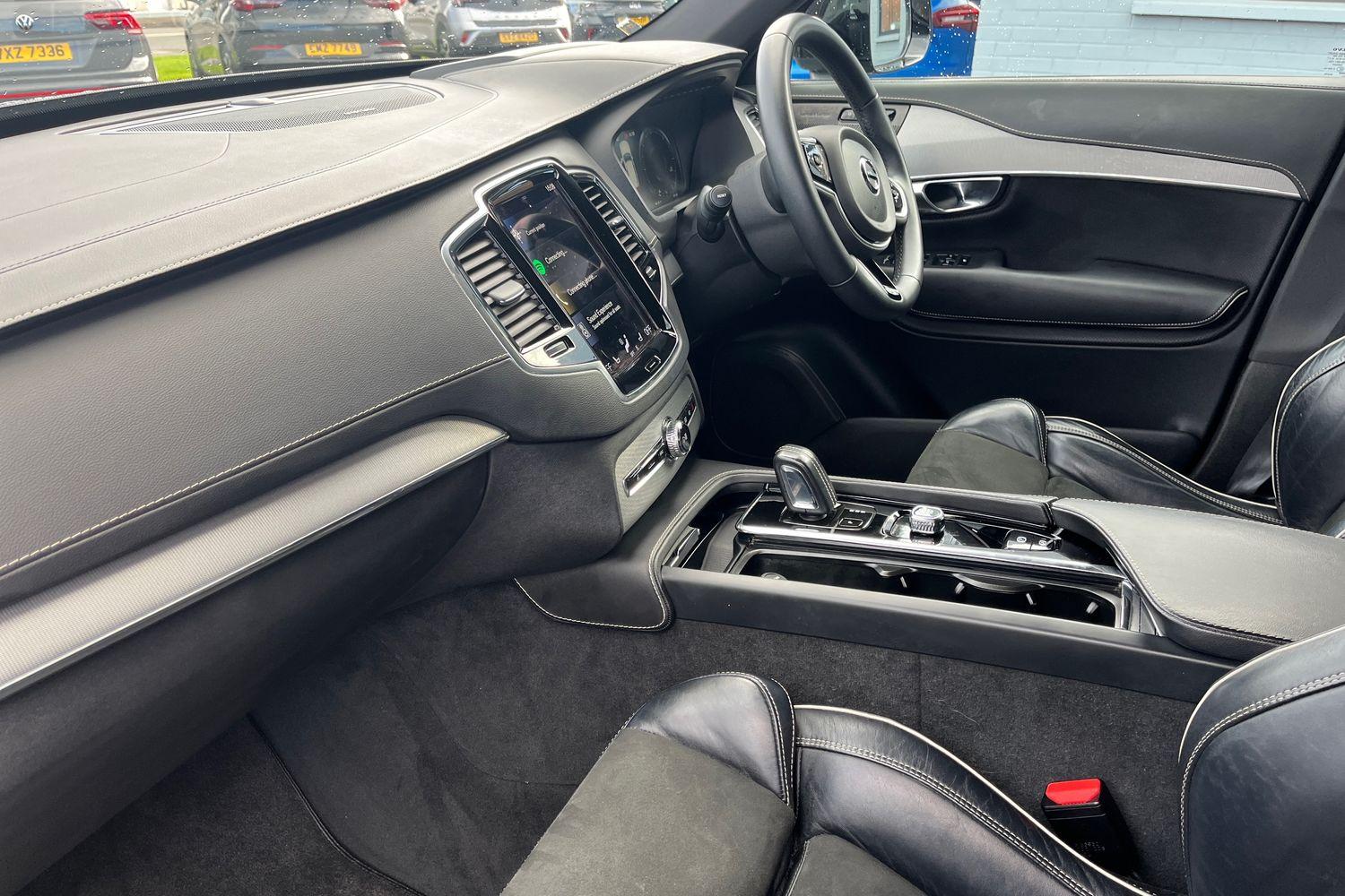 Volvo XC90 Photo 17
