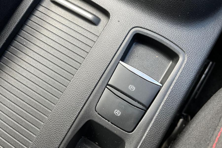 Ford FOCUS Photo autoimg-09f0533dcc77f6395dc51c93166a28b2e20f7eab.jpg