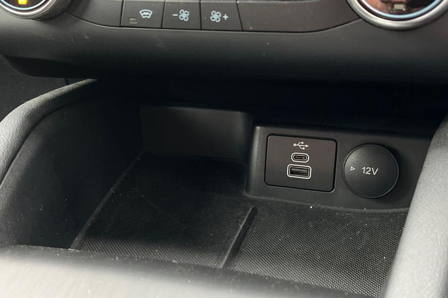 Ford Kuga Photo autoimg-09f47f8ebced6651e2f2df96addb91ec2ccce4af.jpg