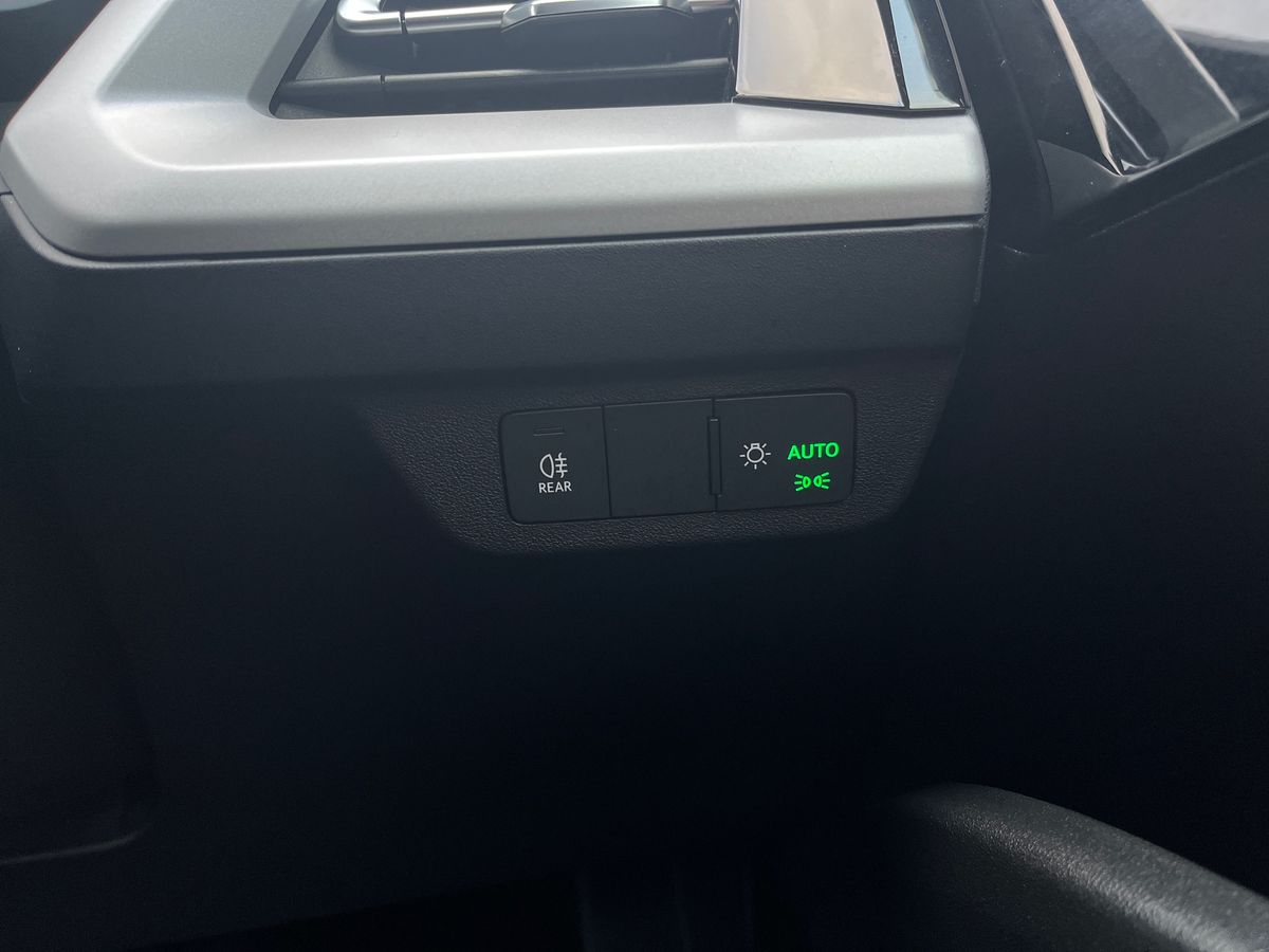 Audi Q4 e-tron Photo 28