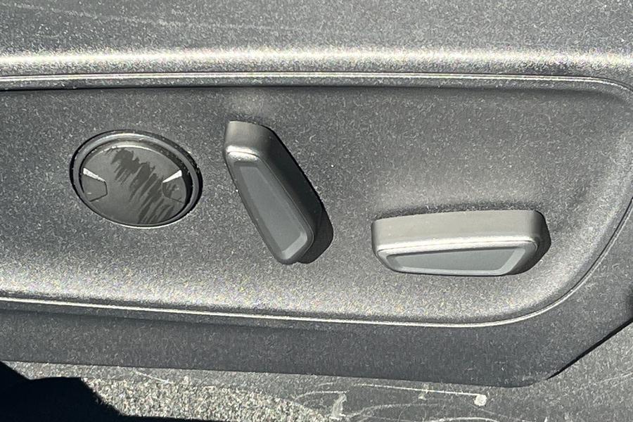 Ford Kuga Photo autoimg-09ff7273827d1db896aa5769cb60008cbddcf3f8.jpg
