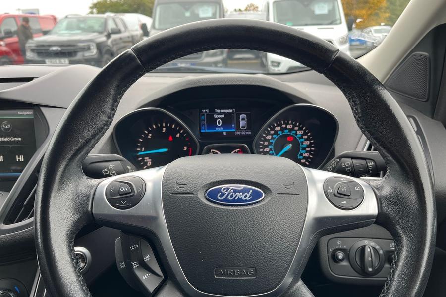 Ford KUGA Photo autoimg-0a038701e385324b58a854bcfad3a9a937bd1f11.jpg