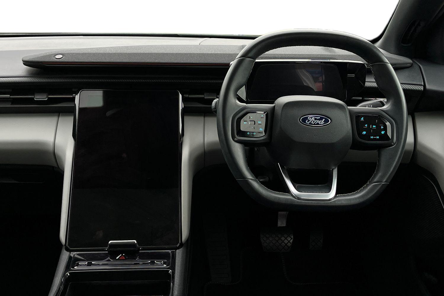 Ford Explorer Photo 10