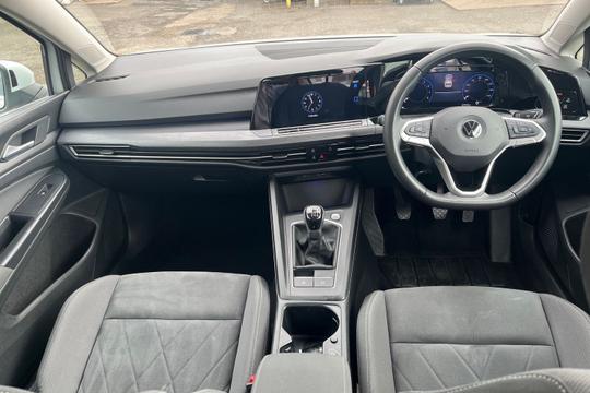 Volkswagen Golf Photo autoimg-0a0c3b9870f235e057974d4ae87c690e45a6951b.jpg