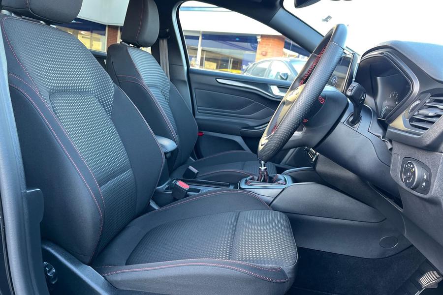 Ford FOCUS Photo autoimg-0a0c4220847ffcbfd289056c5fbae1918edc9ca6.jpg