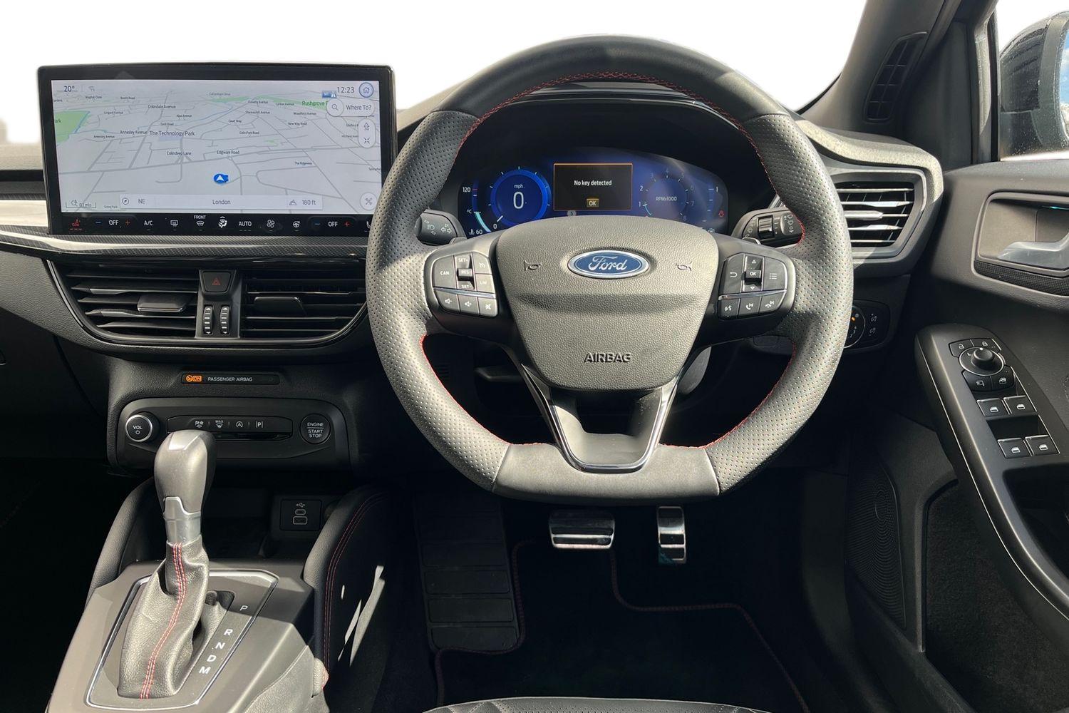 Ford FOCUS Photo 10