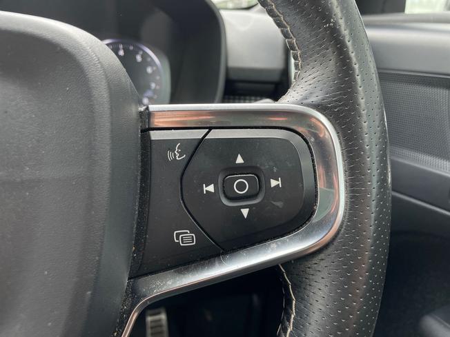 VOLVO XC40 Photo 17