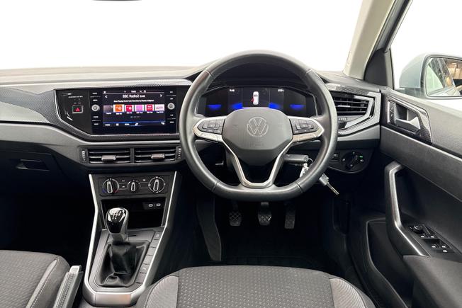VOLKSWAGEN Polo Photo 11