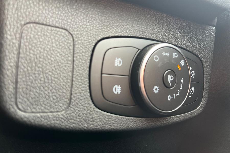 Ford Focus Photo autoimg-0a1a4e093eb9d6f07ad749ed0b7d8932566d72c1.jpg