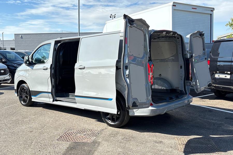 Ford E-TRANSIT CUSTOM Photo autoimg-0a1d6e214968b97e60b8e6c85871da8ccbdb4fed.jpg