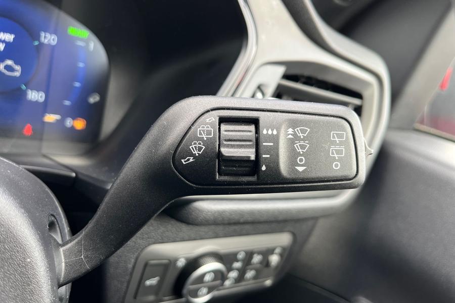 Ford Kuga Photo autoimg-0a233e1585b841cf66fee6423e7767f39b3233c1.jpg
