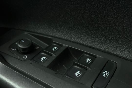 Volkswagen Polo Photo autoimg-0a23f05f66ad00304b60fee31284933e5b3deb90.jpg