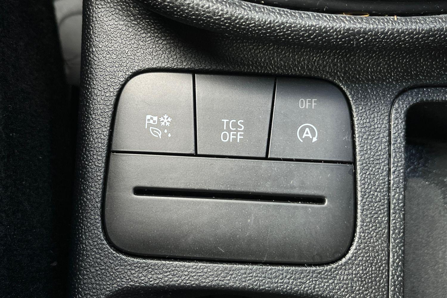 Ford FIESTA Photo 27