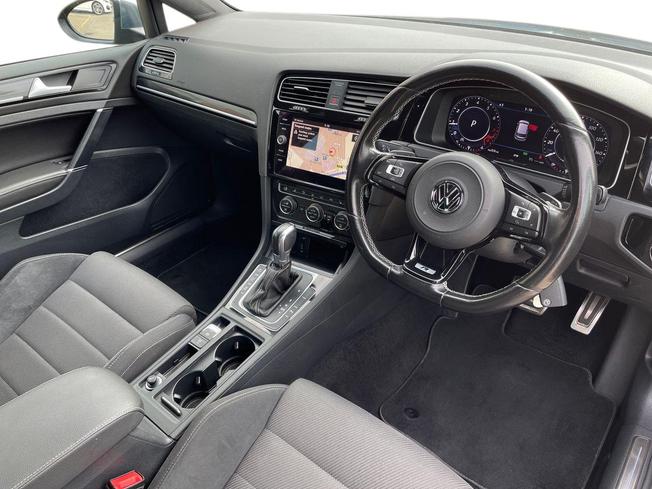 VOLKSWAGEN Golf Photo 6