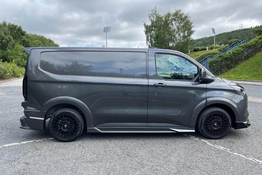 Used Ford TRANSIT CUSTOM YL26FHK 32