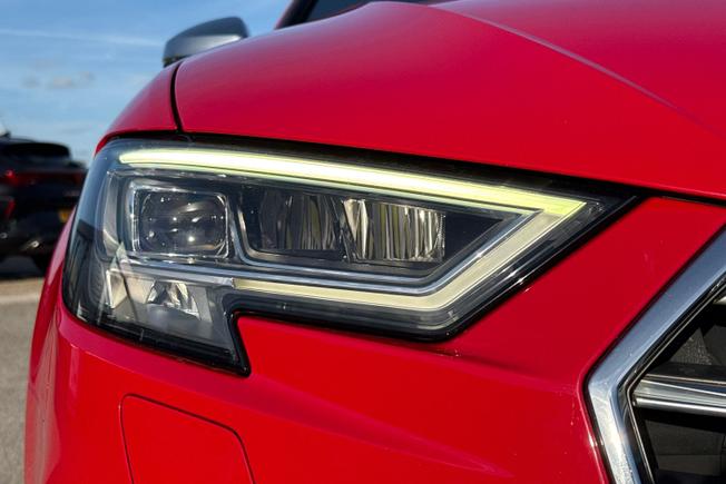 AUDI S3 Photo 19