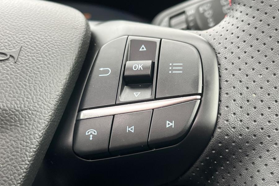 Ford KUGA Photo autoimg-0a2a7ce0743ea07b3054505c3fd19e4123dfffda.jpg
