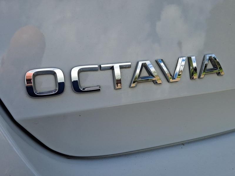 Used Skoda Octavia GL70OMR 27