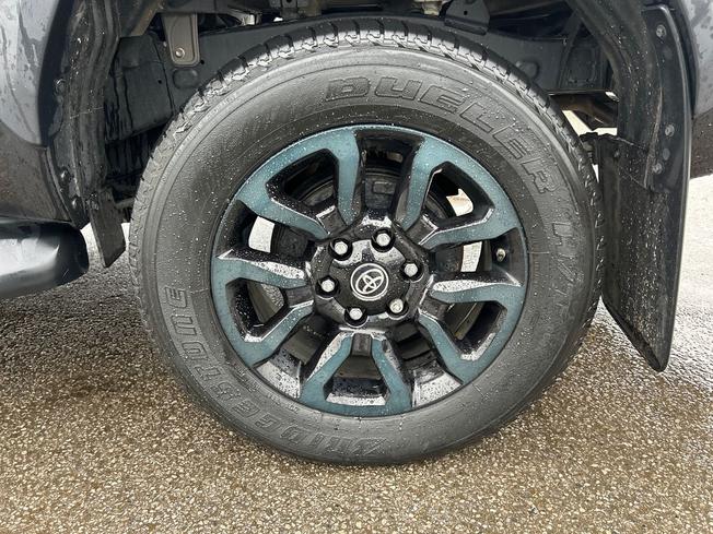 TOYOTA Hilux Photo 27
