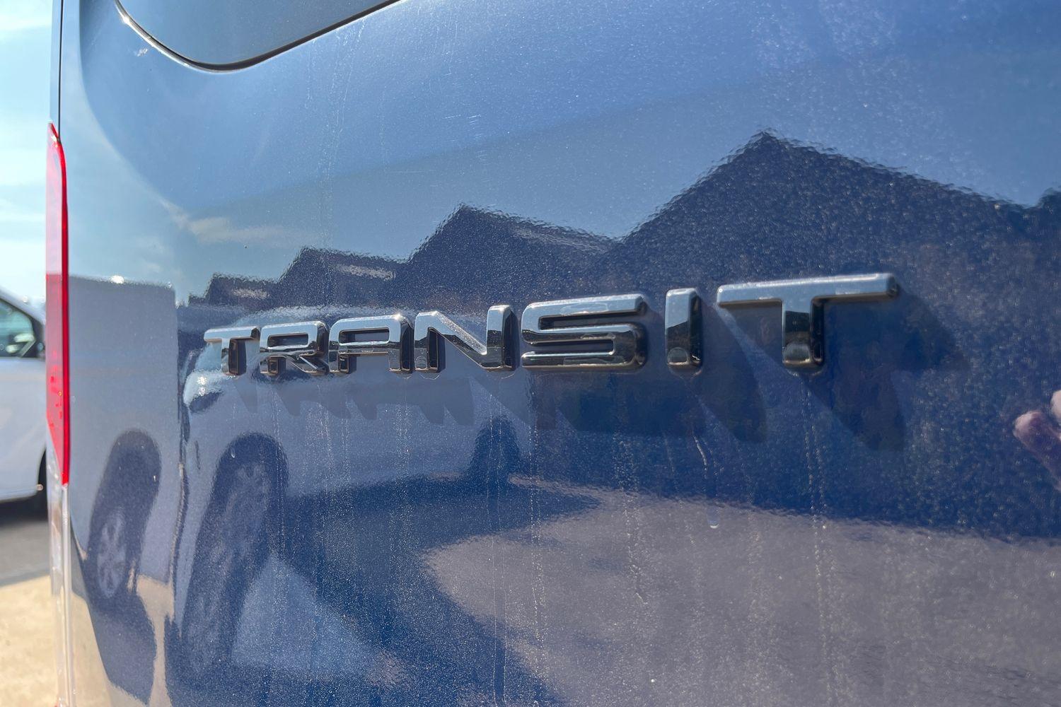 Ford TRANSIT Photo 19