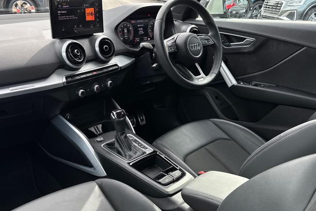 AUDI Q2 Photo 25